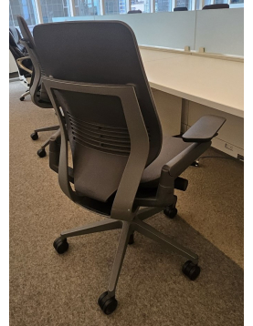 Steelcase - Chaise Opérateur Ergonomique