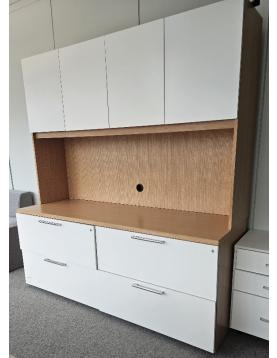 Knoll - Credence avec huche